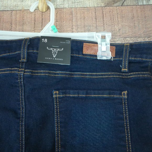 lucky and Blessed jeans NWT size 16 never worn dark blue jeans ripped knees unfi - Picture 2 of 5